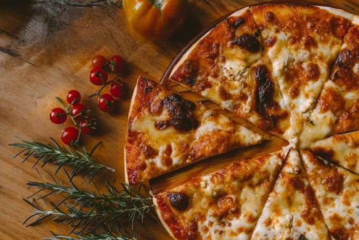 Pizza en la plazoleta de comidas rápidas de Maransuá