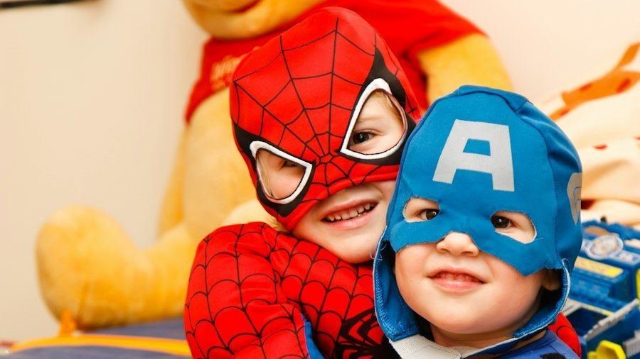 Niños jugando en la zona infantil de Maransuá